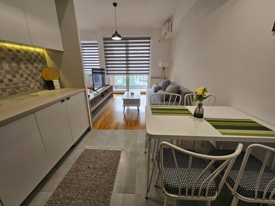 Milo Apartment Üsküp Dış mekan fotoğraf