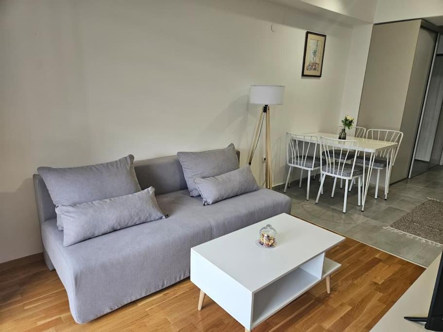 Milo Apartment Üsküp Dış mekan fotoğraf