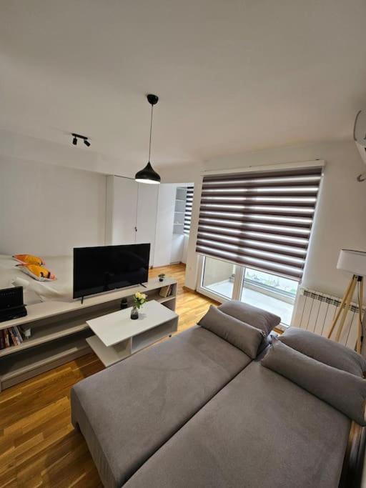 Milo Apartment Üsküp Dış mekan fotoğraf